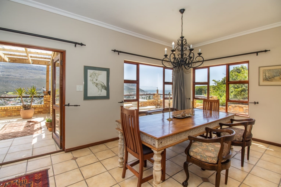 To Let 3 Bedroom Property for Rent in Capri Western Cape